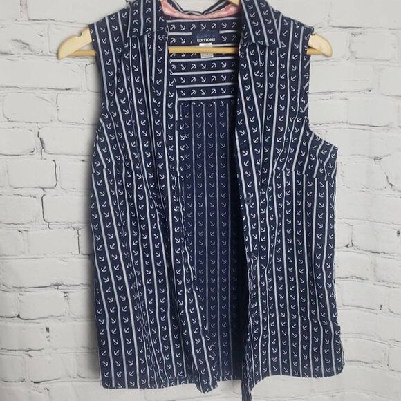 Basic Editions Navy Blue Anchor Button Down Sleeveless Top - Picture 2 of 9